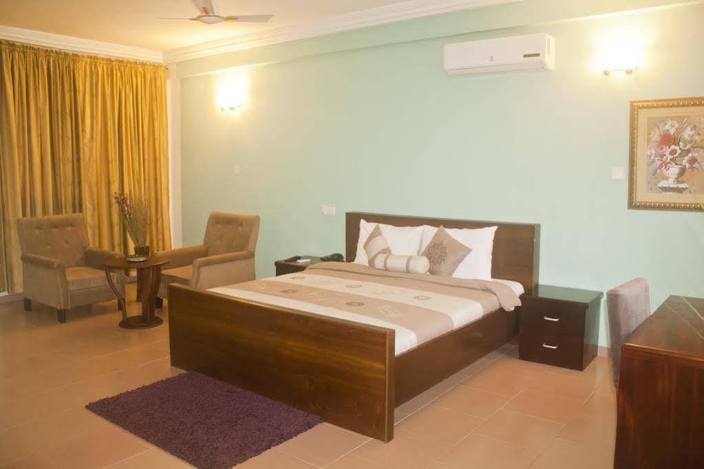 Consir Executive Lodge Accra Esterno foto